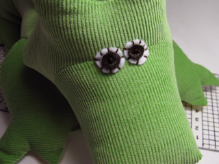 toy-eyes-felt-hand-sewn