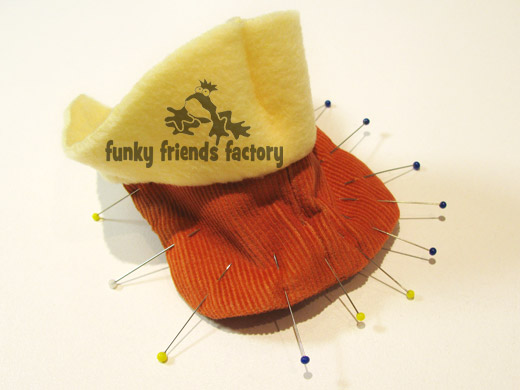 Duck toy sewing pattern tutorial - beak pin