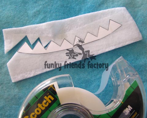 https://www.funkyfriendsfactory.com/blog/wp-content/uploads/2013/01/felt-cut-out-how-to-tape.jpg