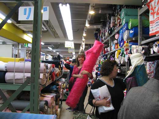 Fabric-shopping-Japan
