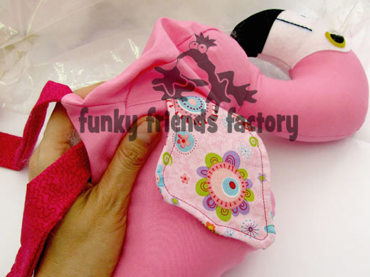 Flamingo soft toy pattern-stuffing
