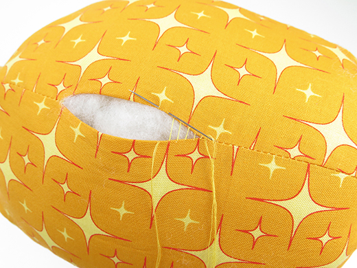 sew pineapple cushion closed