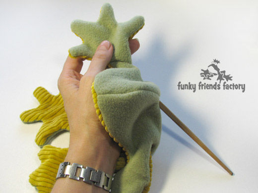 5.2.Frog-sewing-pattern-turn