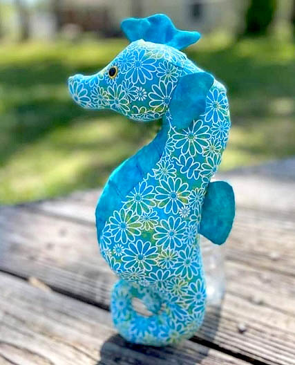 Seahorse pattern sewn by NancyMcDermed