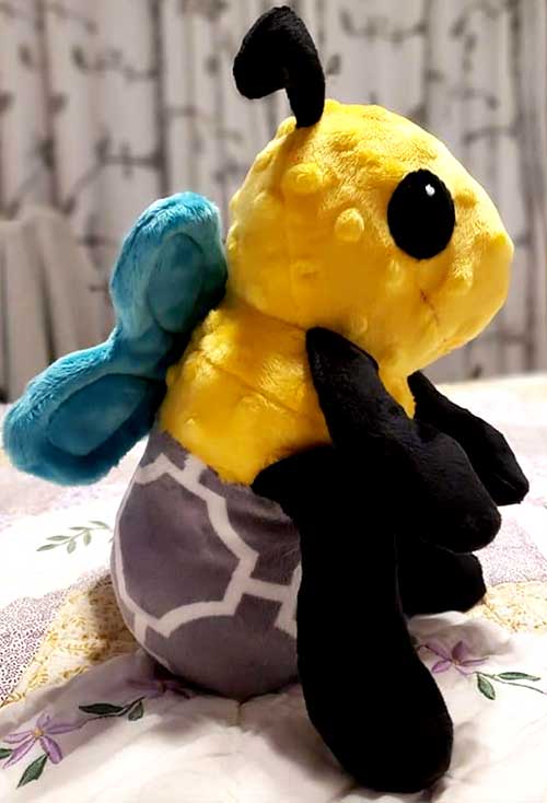 Bumble-Bee-pattern-sewn-by-Jennifer-OM