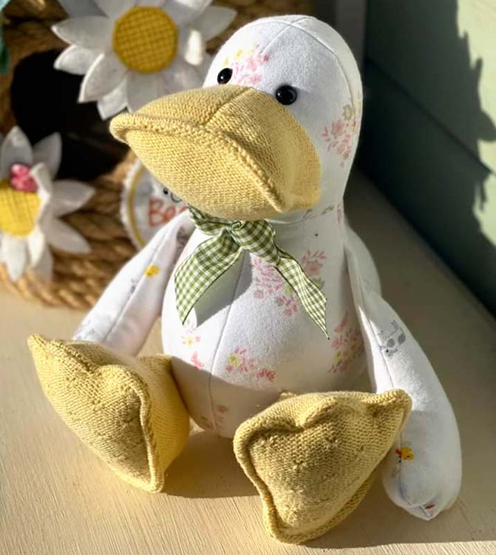 Duck-keepsake-sewn-by-joanna-leake